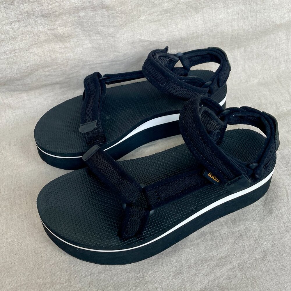 SOLD - Teva Women's “Flatform” Universal Mesh Sandals | Black | Size 8 - Picture 5 of 6